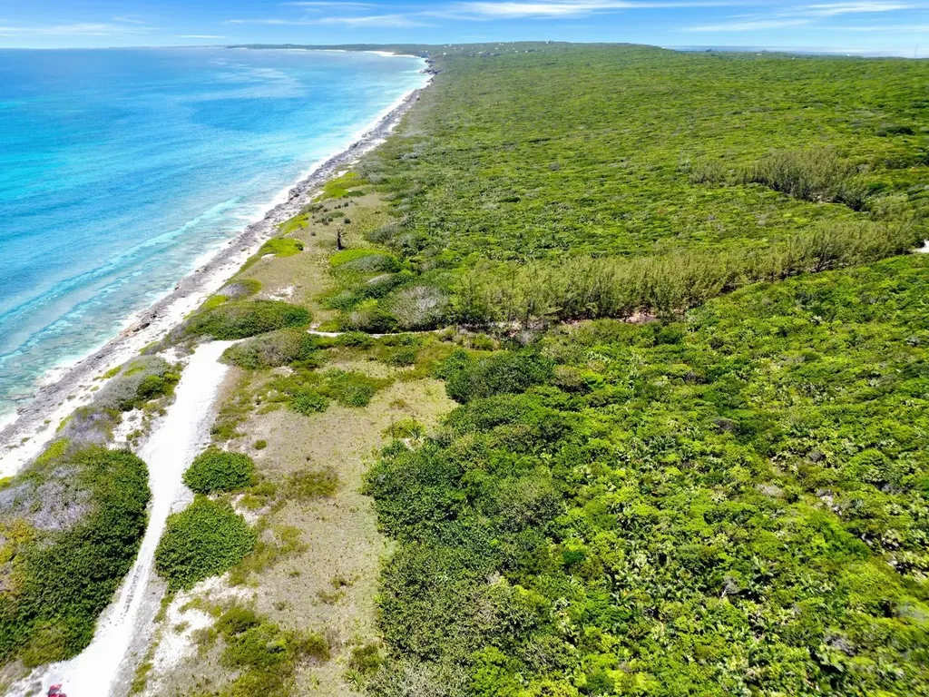 Queens Highway 14 Eleuthera BS