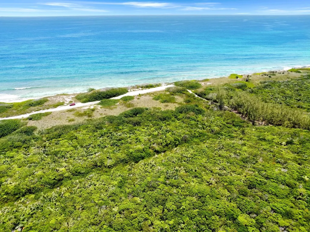Queens Highway 14 Eleuthera BS