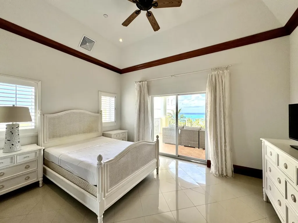 Caves Heights New Providence Paradise Island BS