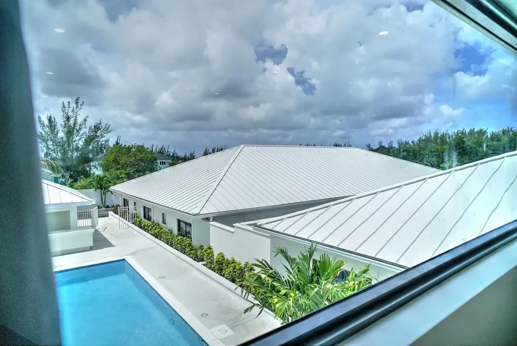 The W At Love Beach New Providence Paradise Island BS