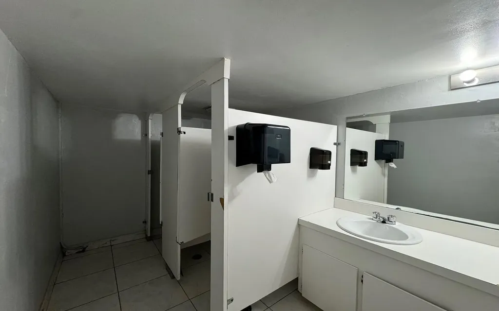 Bayparl Building, Parliament Street New Providence Paradise Island BS