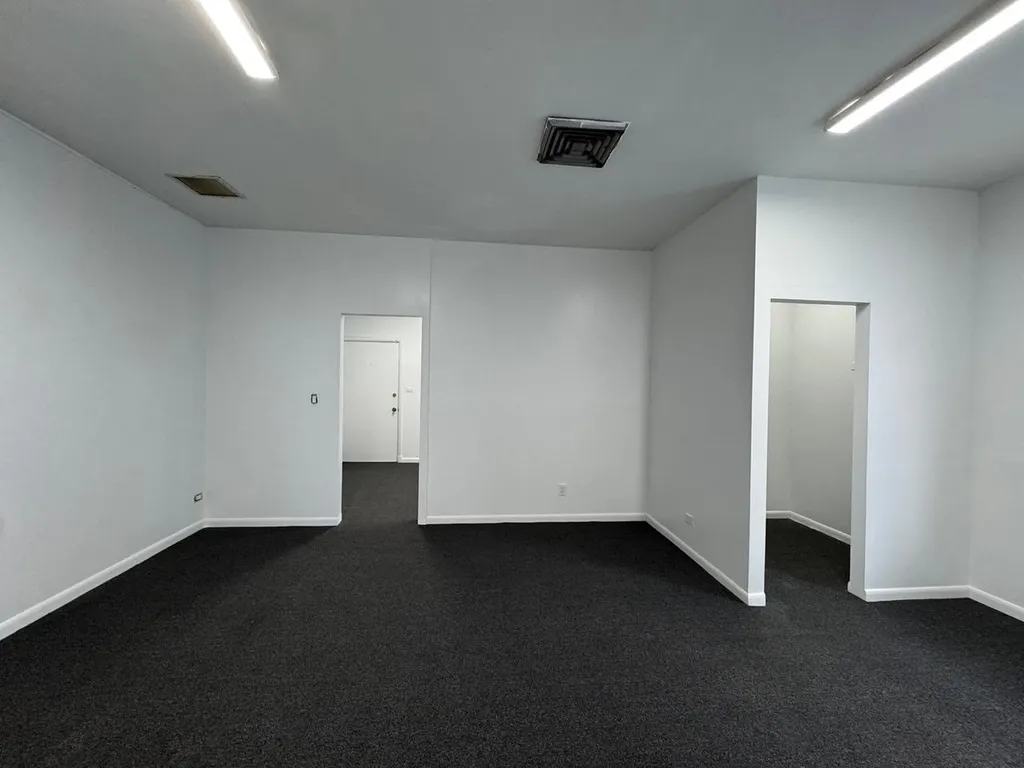 Bayparl Building, Parliament Street New Providence Paradise Island BS
