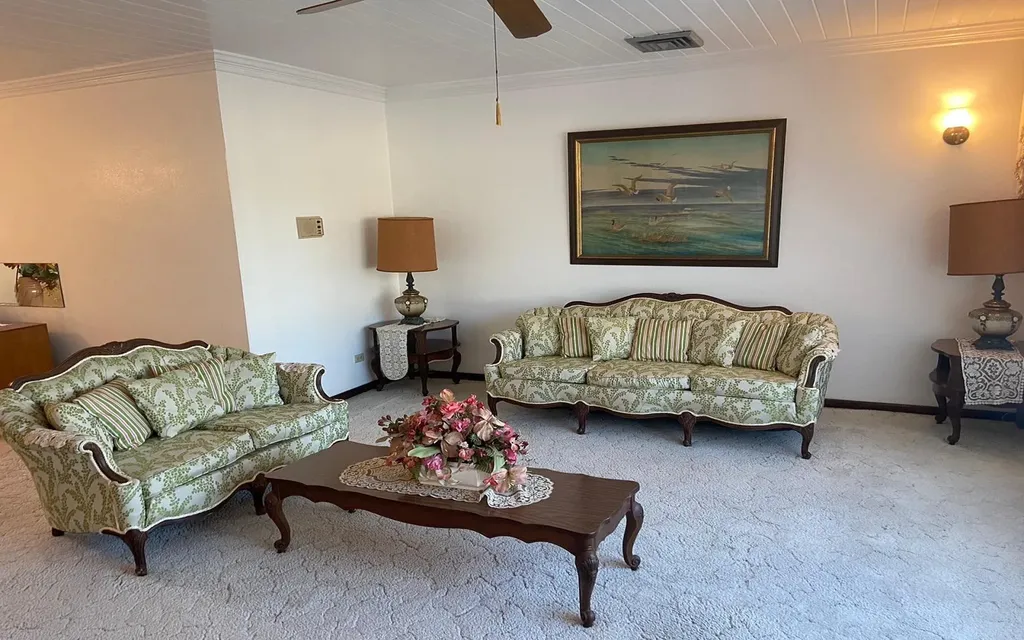 64 Golf Course Avenue New Providence Paradise Island BS