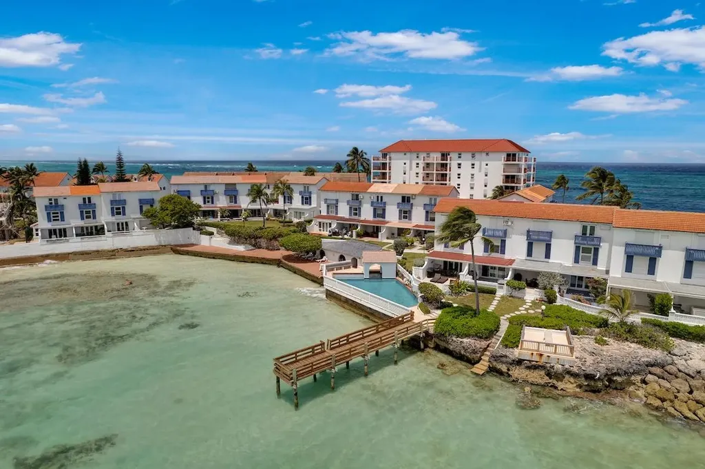 Delaporte Point New Providence Paradise Island BS
