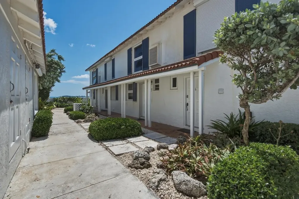 Delaporte Point New Providence Paradise Island BS