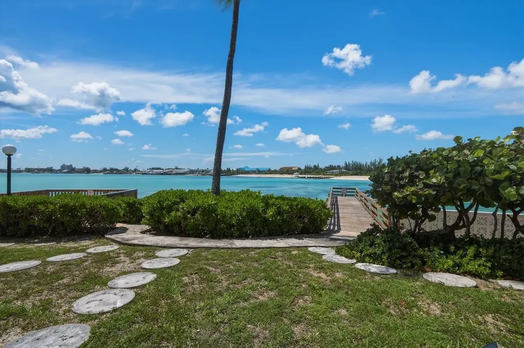 Delaporte Point New Providence Paradise Island BS
