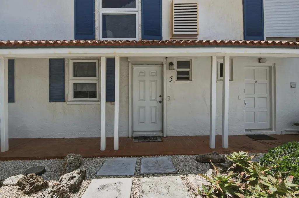 Delaporte Point New Providence Paradise Island BS