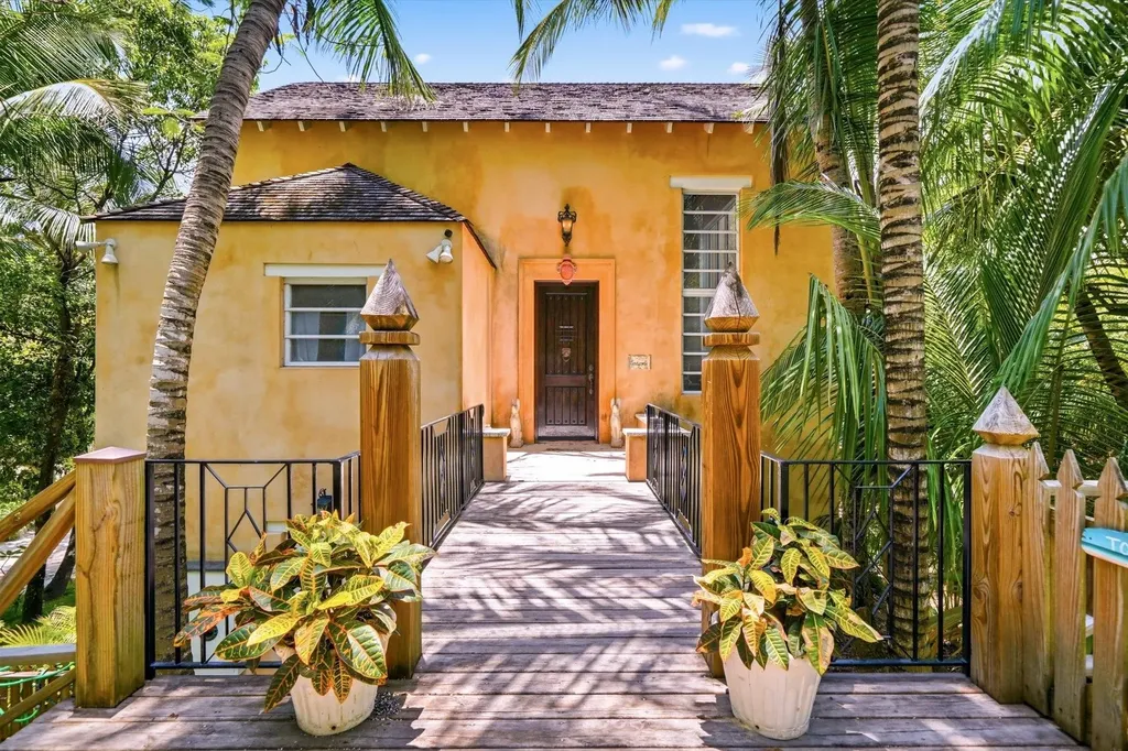 Sandycombe Eleuthera BS