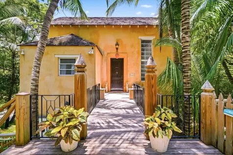 Sandycombe Eleuthera BS