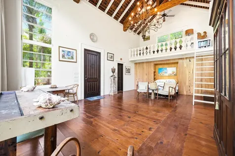 Sandycombe Eleuthera BS