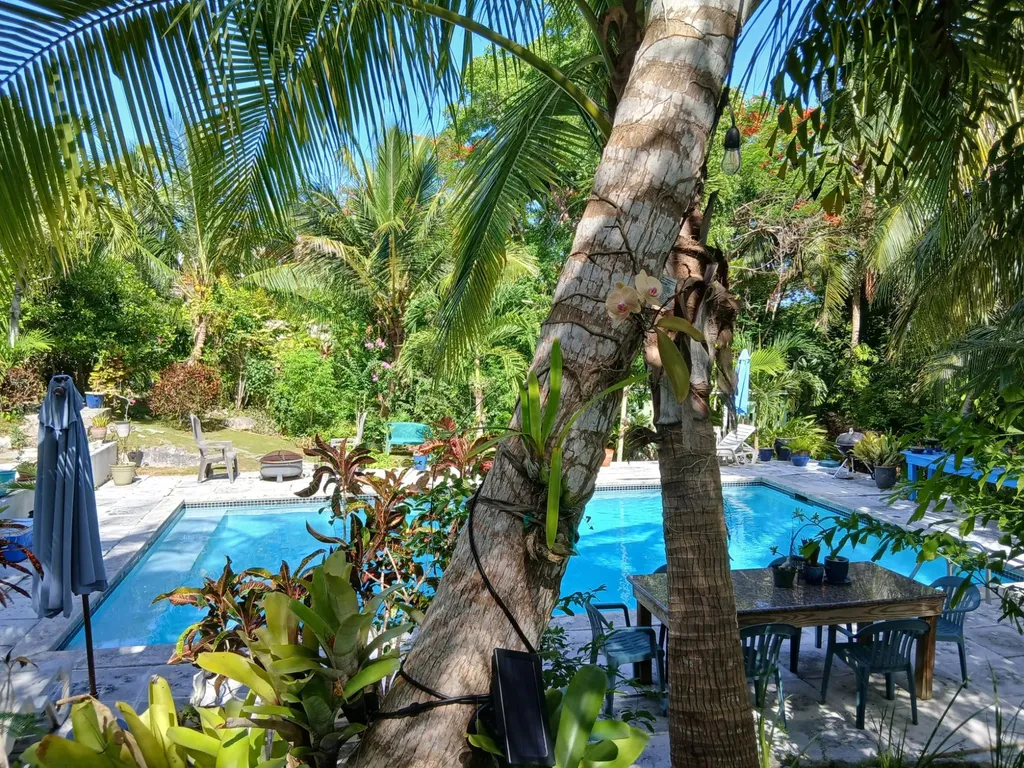 West Bay Street 881 New Providence Paradise Island BS