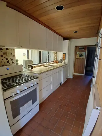 West Bay Street 881 New Providence Paradise Island BS