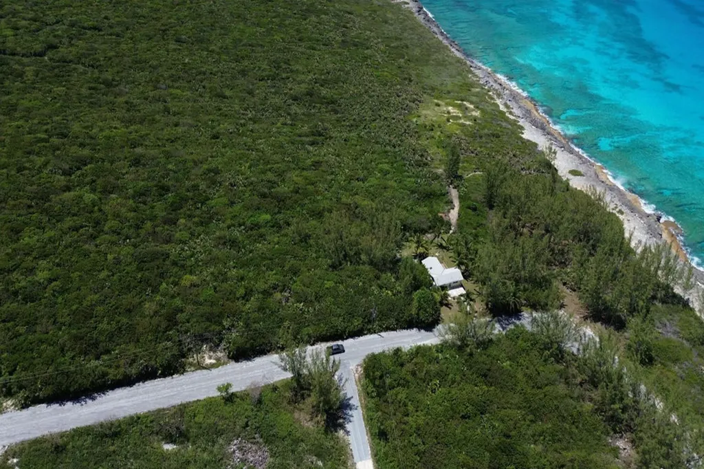 Lot 18, Block 1, Sec A Eleuthera BS