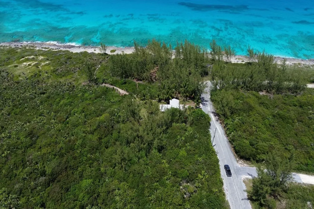 Lot 18, Block 1, Sec A Eleuthera BS