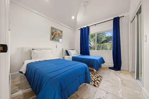 Penthouse, Coco Bay Abaco BS