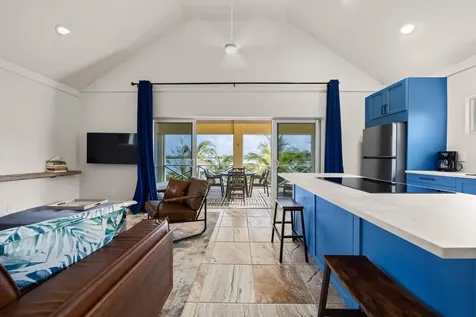 Penthouse, Coco Bay Abaco BS