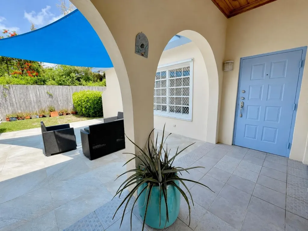 St Andrew’s Beach Avenue 21 New Providence Paradise Island BS