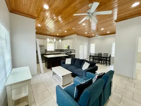 St Andrew’s Beach Avenue 21 New Providence Paradise Island BS