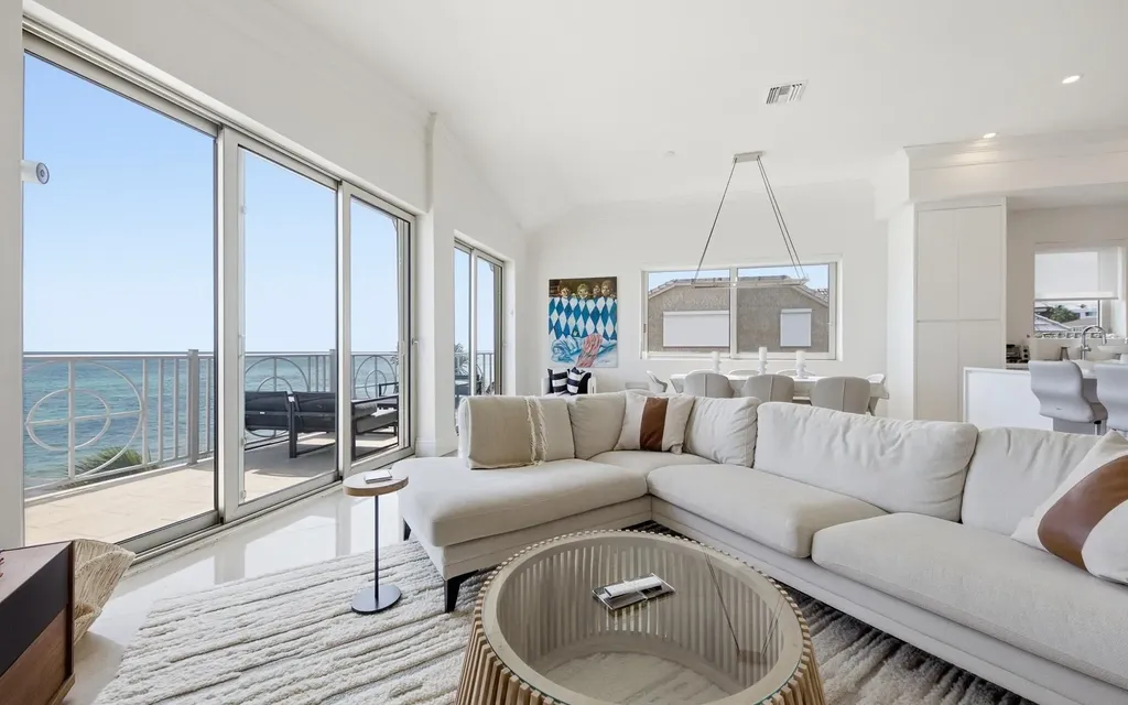 Condo Palm Shores New Providence Paradise Island BS