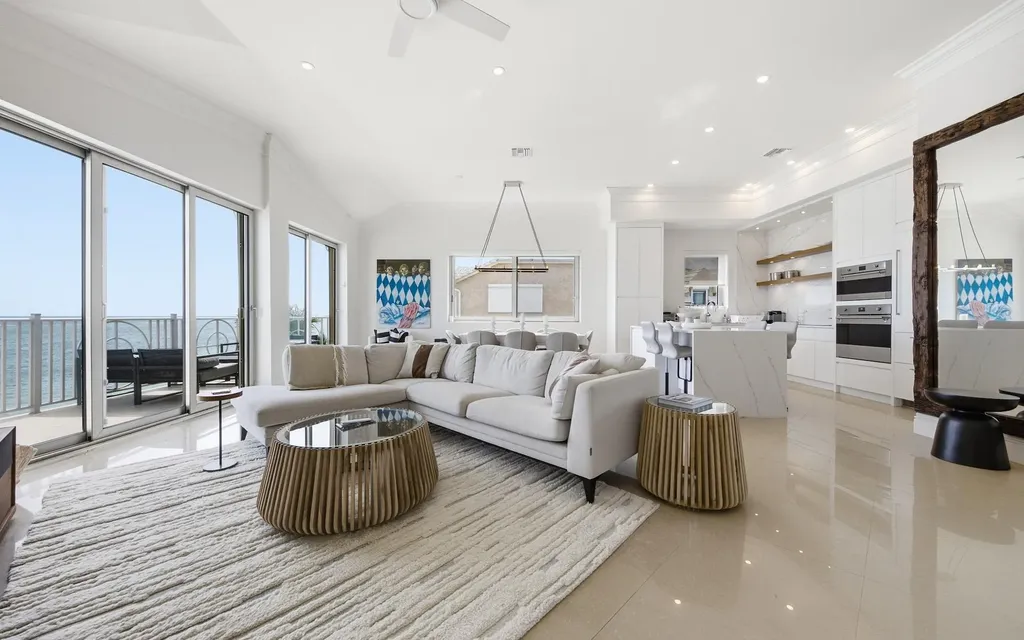 Condo Palm Shores New Providence Paradise Island BS