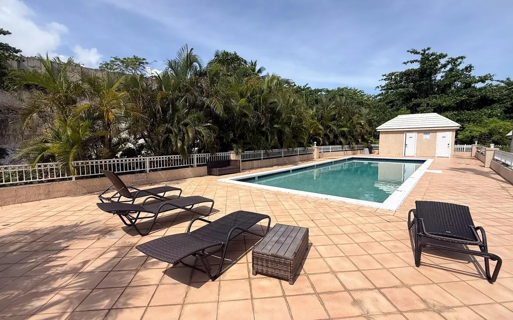 Condo Palm Shores New Providence Paradise Island BS