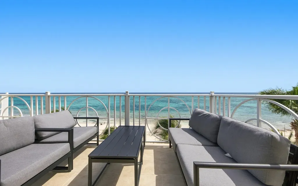 Condo Palm Shores New Providence Paradise Island BS