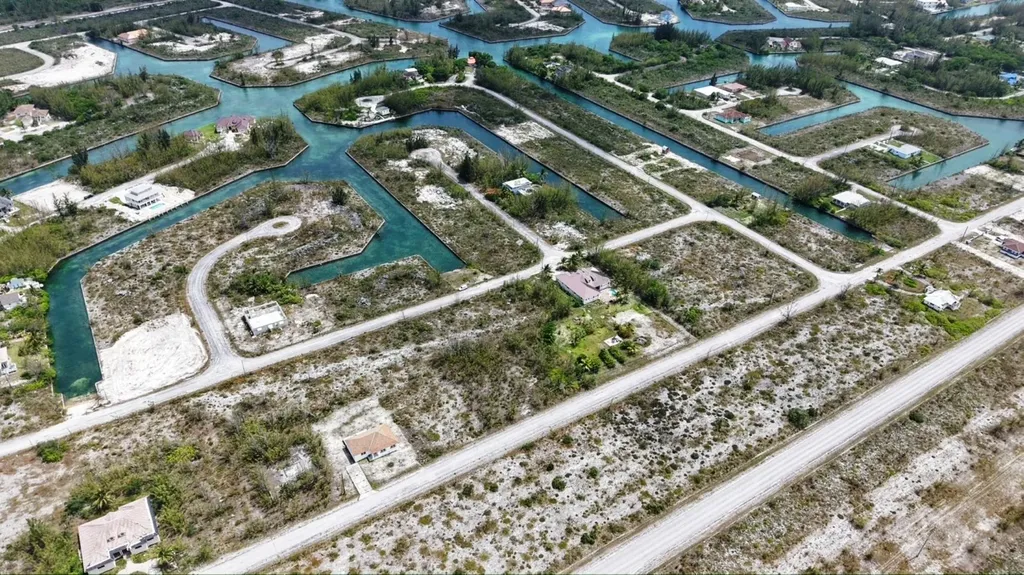 Lot 20, Block 16, Derby Grand Bahama Freeport BS