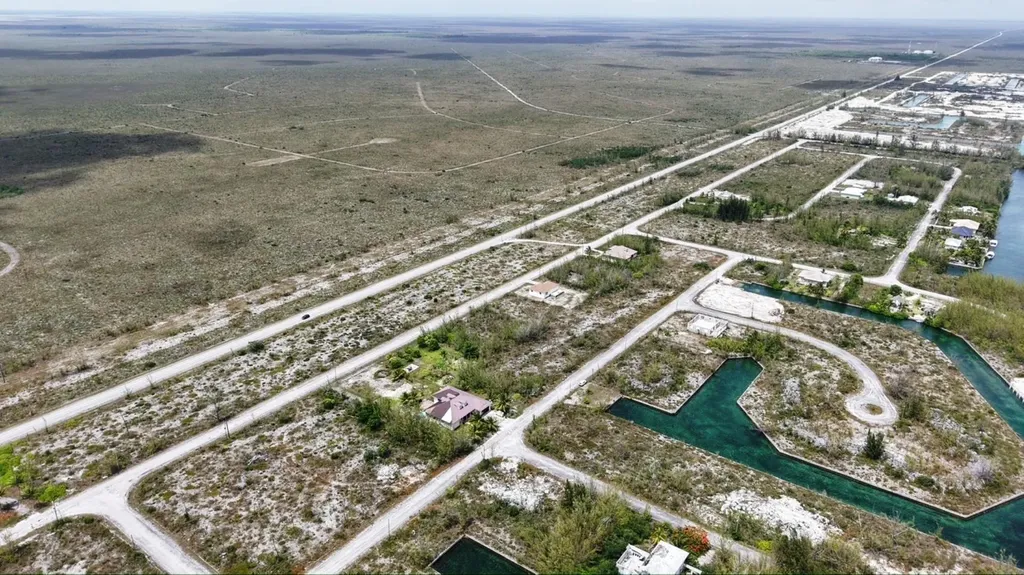 Lot 20, Block 16, Derby Grand Bahama Freeport BS