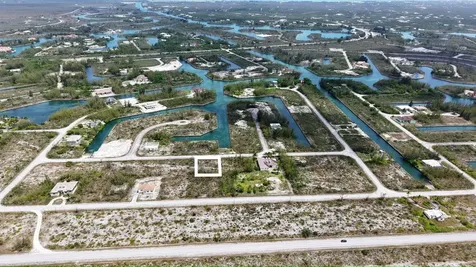 Lot 20, Block 16, Derby Grand Bahama Freeport BS