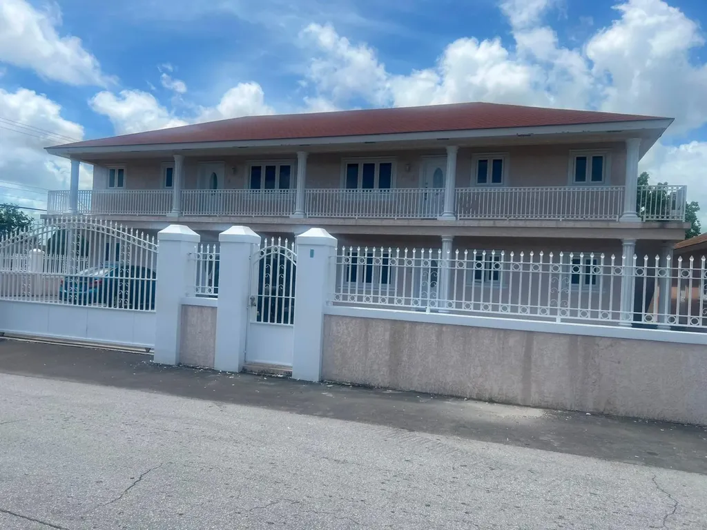 Johnstone Avenue New Providence Paradise Island BS