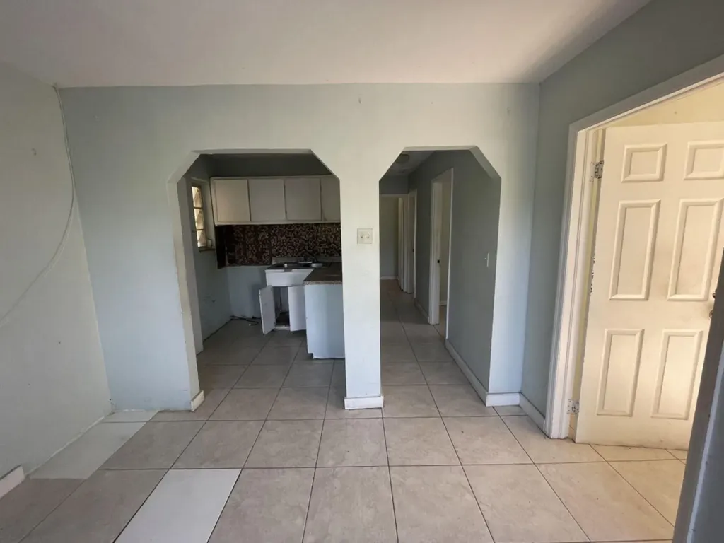 Nassau Village New Providence Paradise Island BS