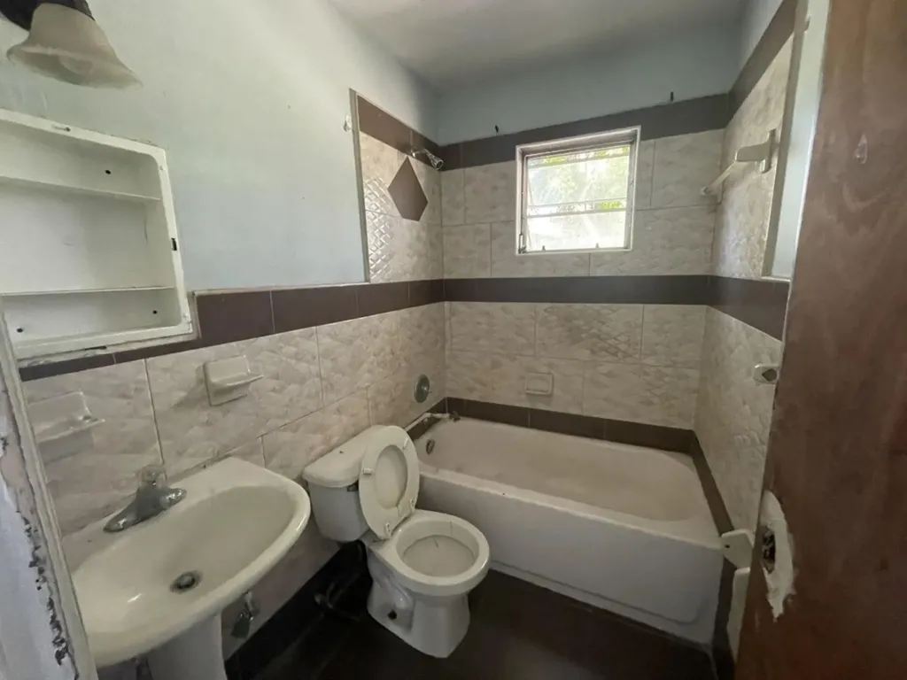 Nassau Village New Providence Paradise Island BS