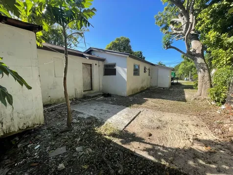 Nassau Village New Providence Paradise Island BS
