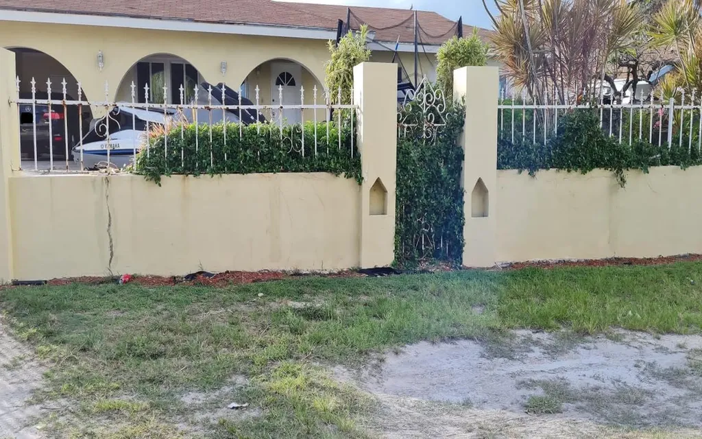 Eastwood Estates Subdivis New Providence Paradise Island BS