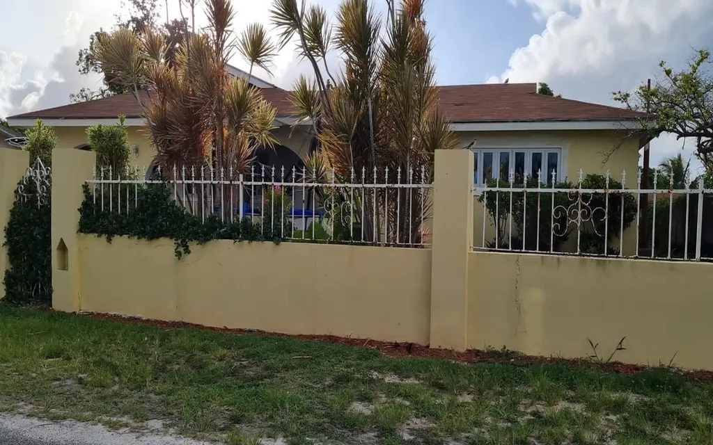 Eastwood Estates Subdivis New Providence Paradise Island BS