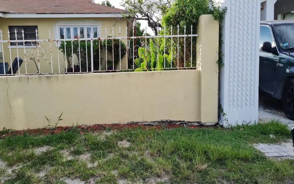 Eastwood Estates Subdivis New Providence Paradise Island BS