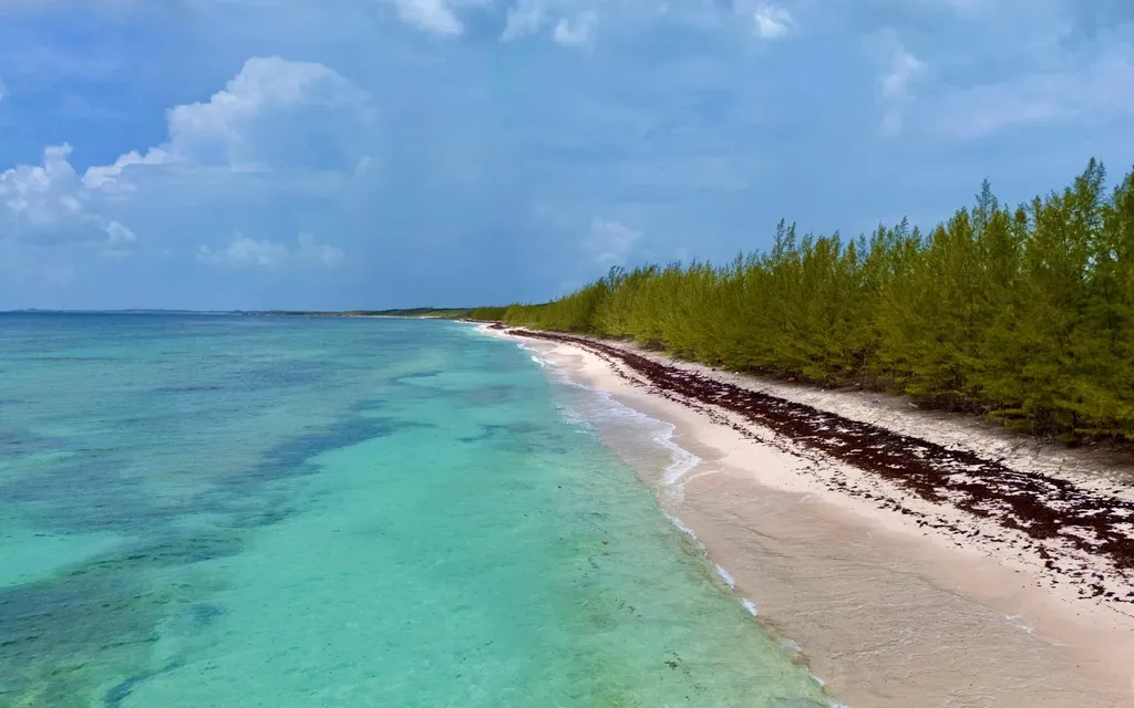25 Acres, Windermere Bay Eleuthera BS