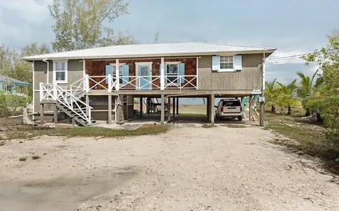 25 Acres, Windermere Bay Eleuthera BS
