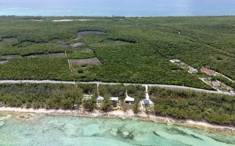 25 Acres, Windermere Bay Eleuthera BS