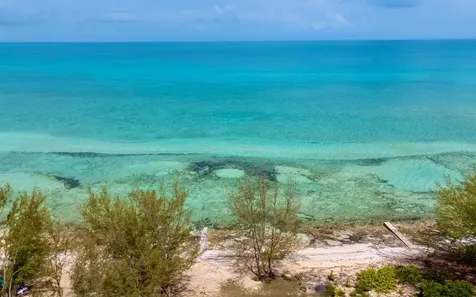25 Acres, Windermere Bay Eleuthera BS