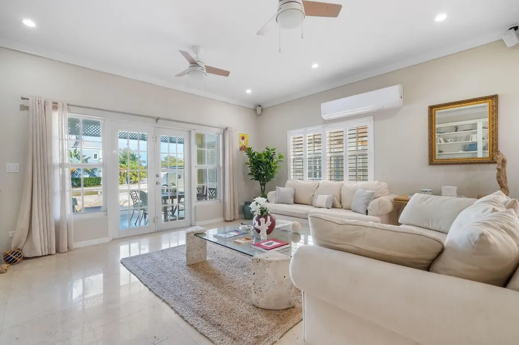 Sandyport Drive 190 New Providence Paradise Island BS
