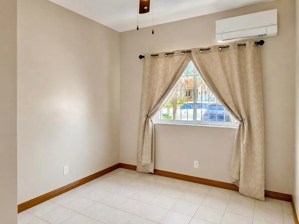 Jasper Close West New Providence Paradise Island BS
