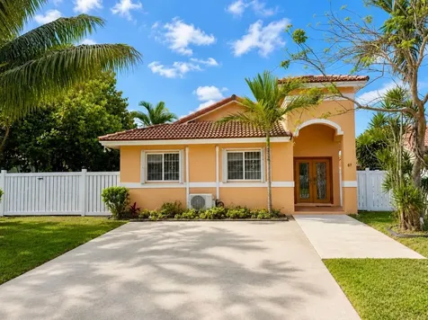 Jasper Close West New Providence Paradise Island BS