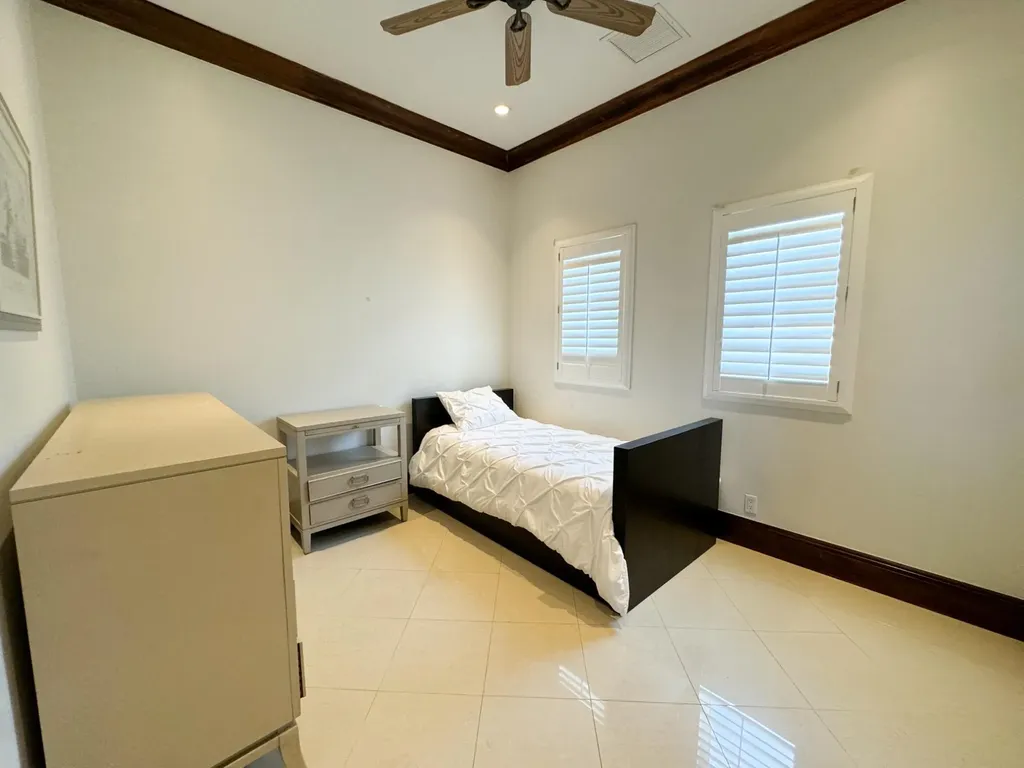Caves Heights New Providence Paradise Island BS