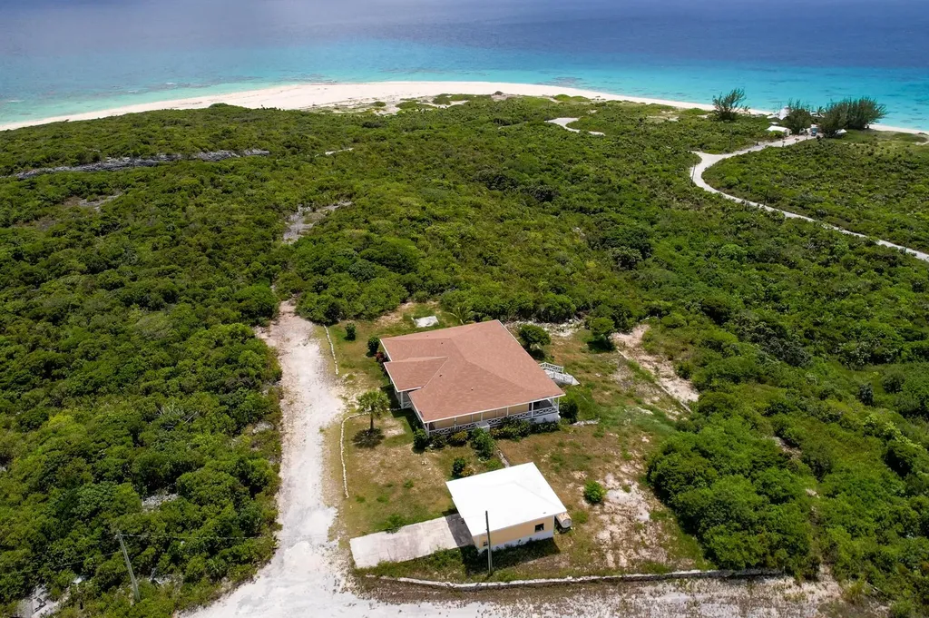 Sandy Point, Columbus Lan Lot 21 San Salvador BS