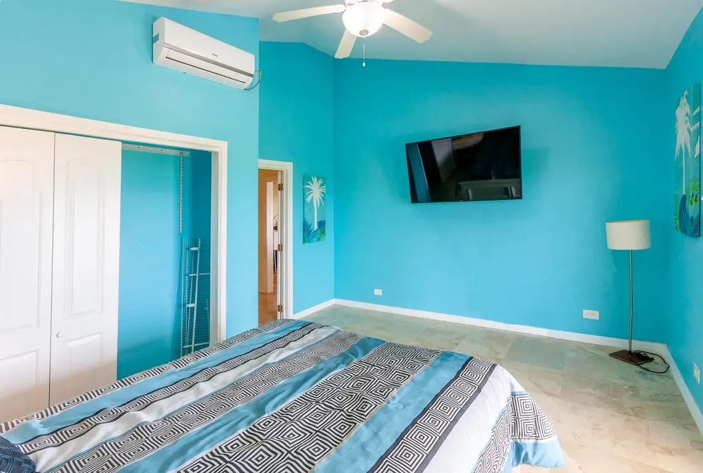 Sandy Point, Columbus Lan Lot 21 San Salvador BS