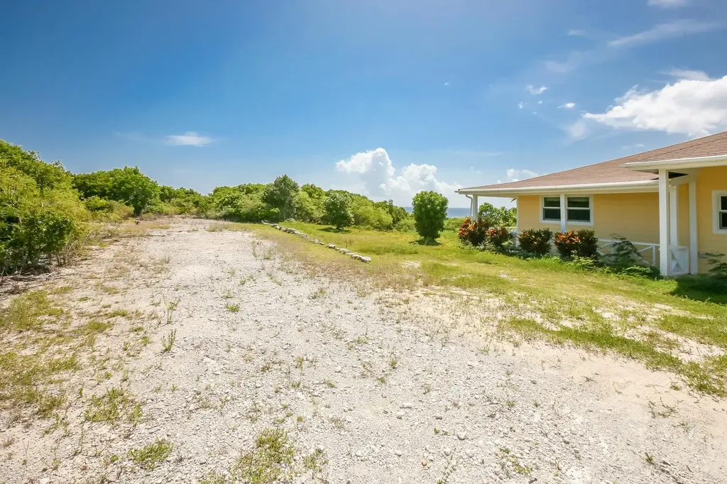 Sandy Point, Columbus Lan Lot 21 San Salvador BS