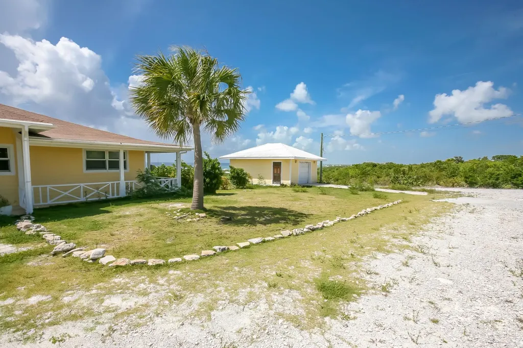 Sandy Point, Columbus Lan Lot 21 San Salvador BS