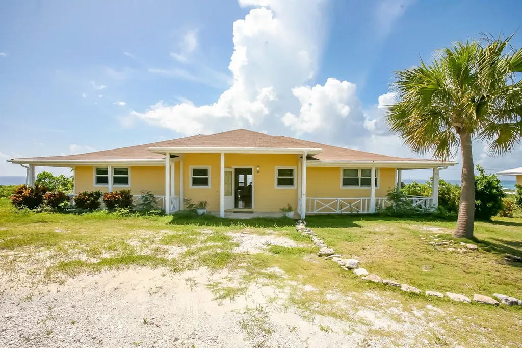 Sandy Point, Columbus Lan Lot 21 San Salvador BS