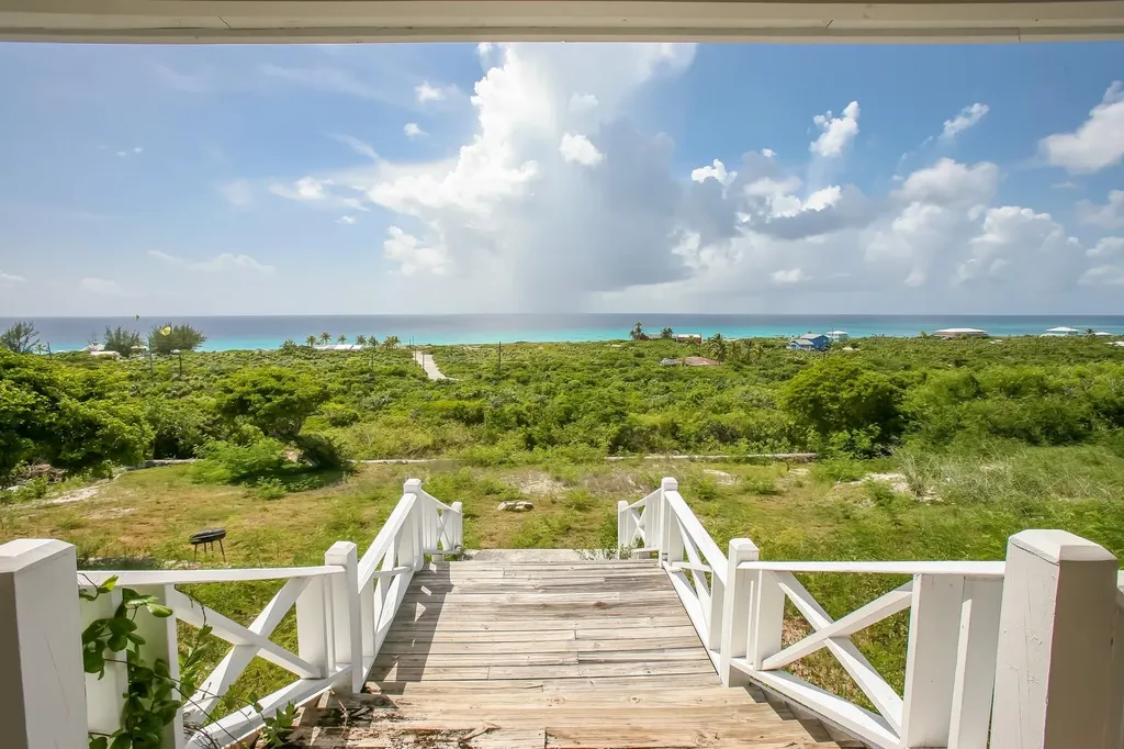 Sandy Point, Columbus Lan Lot 21 San Salvador BS